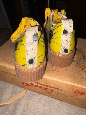 Gola Yellow Floral Lace-Up Sneakers